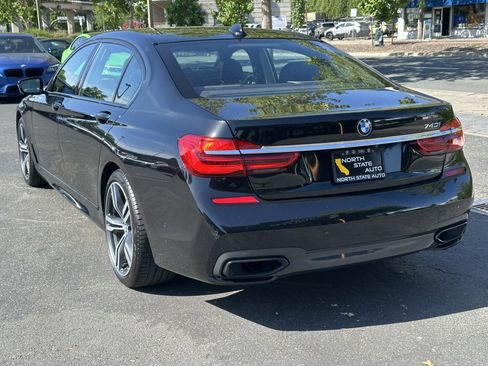 Used 2017 BMW 740i RWD image 11