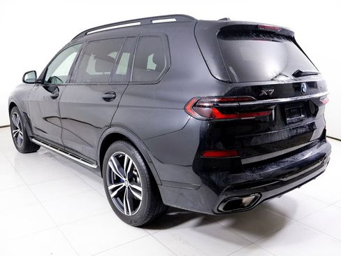 Used 2026 BMW X7 xDrive40i image 3