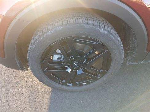 Certified 2024 Kia Telluride EX X-Line image 10