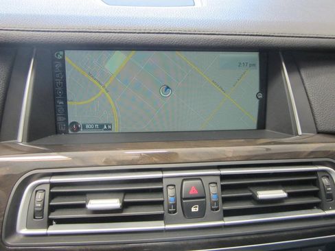 Used 2013 BMW 750i RWD image 32