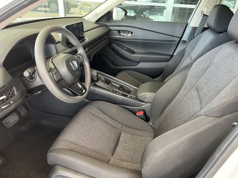 Used 2025 Honda Accord SE image 8