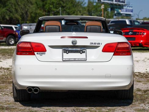 Used 2013 BMW 328i Convertible image 9