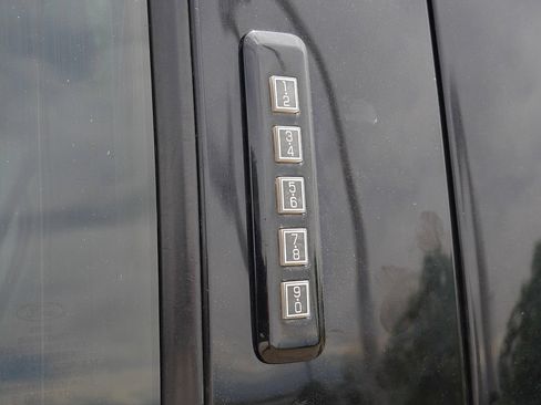 Used 2021 Ford F250 Lariat w/ Lariat Ultimate Package AWD/4WD image 66