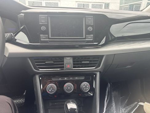 Certified 2023 Volkswagen Taos S FWD image 4