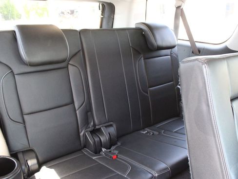 Used 2017 Chevrolet Suburban LT AWD/4WD image 26