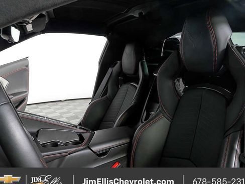 Used 2022 Chevrolet Corvette Stingray Premium Cpe w/ Z51 Performance Package image 5