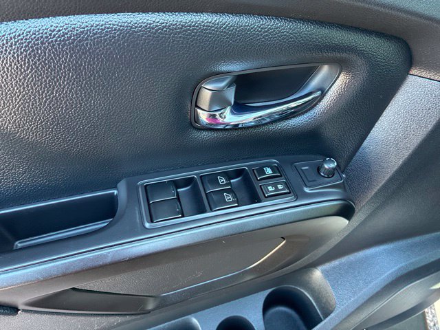 Used 2021 Nissan Titan PRO-4X w/ Pro-4x Utility Package AWD/4WD image 16