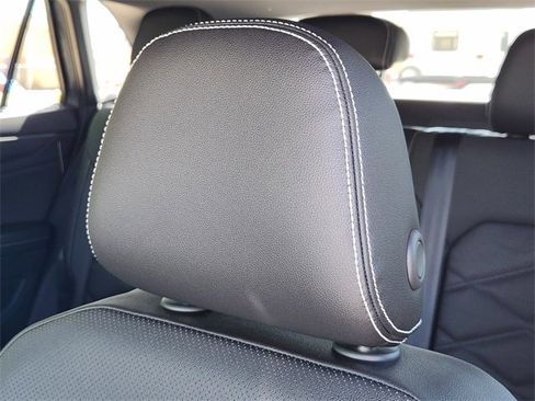 New 2025 Volkswagen Atlas Cross Sport SE image 11