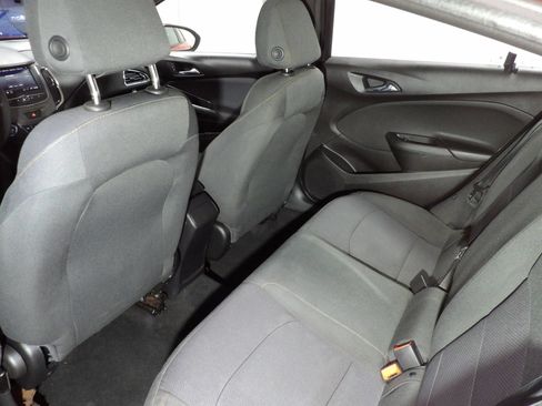 Used 2019 Chevrolet Cruze LS FWD image 9