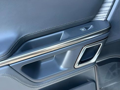 Used 2022 Rivian R1S Adventure image 29