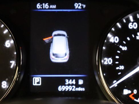 Used 2021 Nissan Rogue Sport S FWD image 8