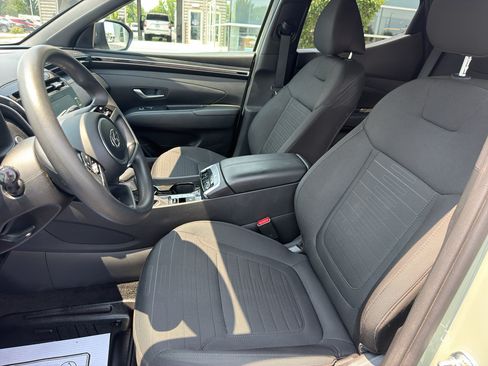 Used 2023 Hyundai Santa Cruz SEL AWD/4WD image 16