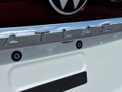 Used 2026 Volkswagen Atlas Cross Sport SE FWD image 19