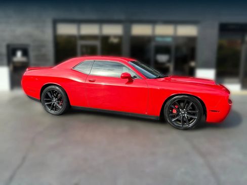 Used 2021 Dodge Challenger GT w/ Performance Handling Group image 7