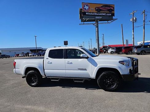 Used 2022 Toyota Tacoma SR5 image 6