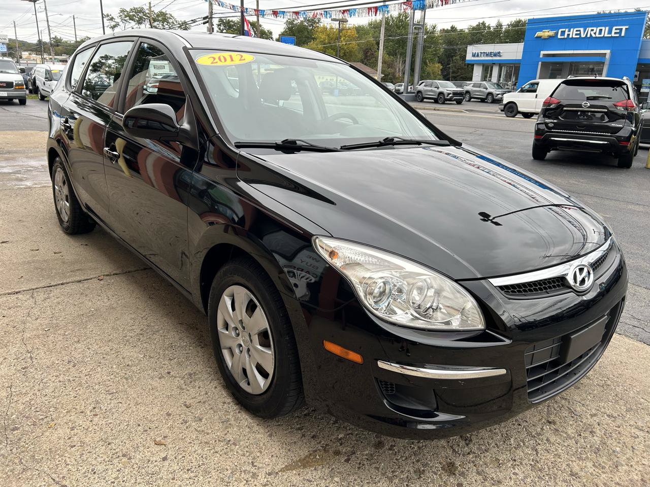 Used 2012 Hyundai Elantra GLS FWD image 8