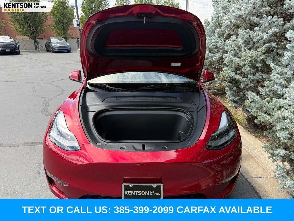Used 2024 Tesla Model Y Long Range AWD/4WD image 32