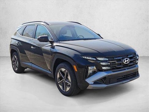 Certified 2025 Hyundai Tucson SEL image 3