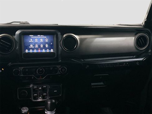 Used 2021 Jeep Wrangler Unlimited Sport image 19