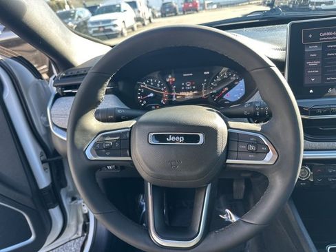 Used 2023 Jeep Compass Latitude w/ Convenience Group image 12