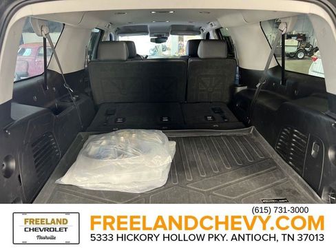 Used 2019 Chevrolet Suburban LT image 10