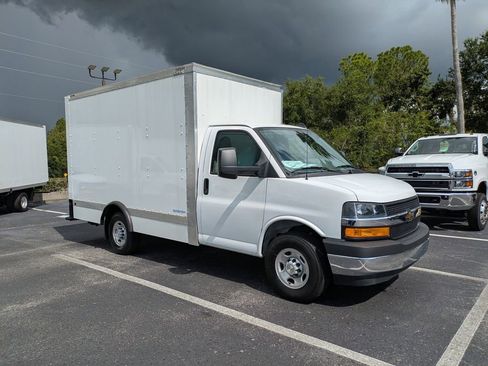 New 2025 Chevrolet Express 3500 w/ Power Convenience Package image 2