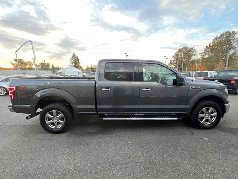 Used 2018 Ford F150 XLT w/ XTR Package image 6