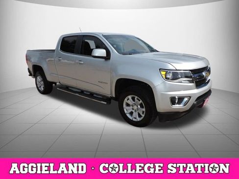 Used 2018 Chevrolet Colorado LT w/ LT Convenience Package RWD image 3