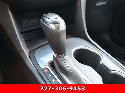 Used 2019 Chevrolet Equinox LT FWD image 26