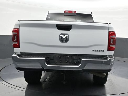 Used 2024 RAM 2500 Tradesman w/ Chrome Appearance Group AWD/4WD image 4
