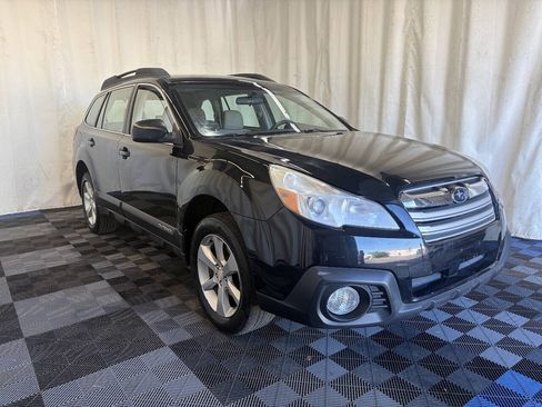 Used 2014 Subaru Outback 2.5i w/ Alloy Wheel Package AWD/4WD image 3