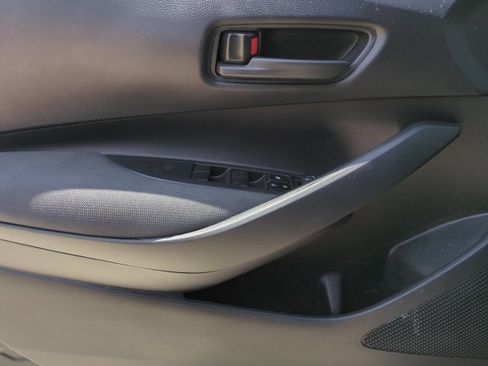 Used 2023 Toyota Corolla LE w/ LE Convenience Package FWD image 11