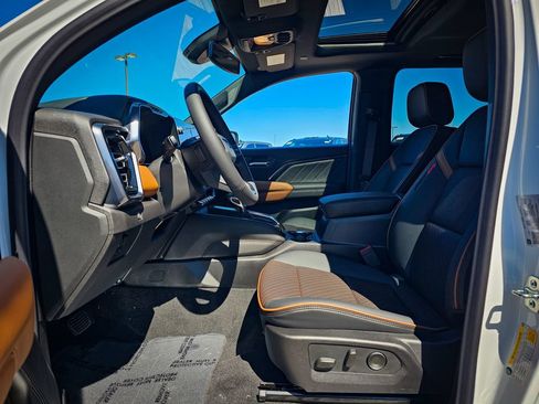 New 2026 GMC Canyon AT4 w/ Technology Plus Package AWD/4WD image 14