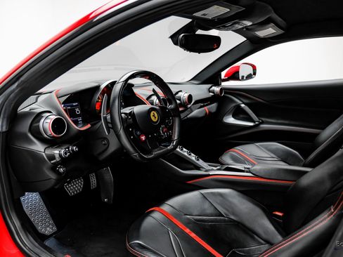 Used 2018 Ferrari 812 Superfast image 40