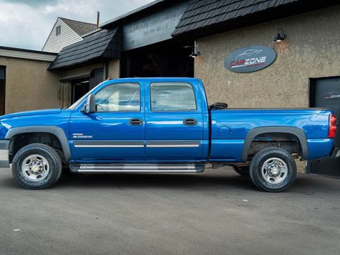 Used 2003 Chevrolet Silverado 2500 LS RWD image 2
