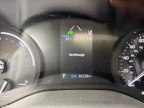 Used 2021 Toyota Sienna XLE FWD image 28