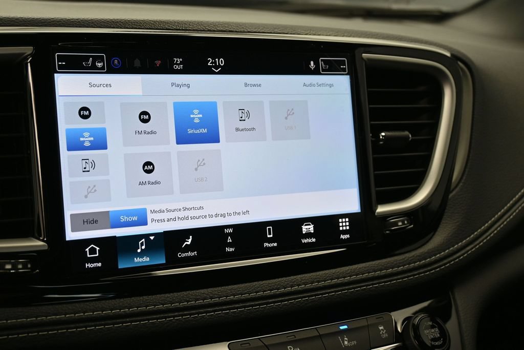 New 2027 Chrysler Pacifica Limited w/ Family Tech Group FWD image 23
