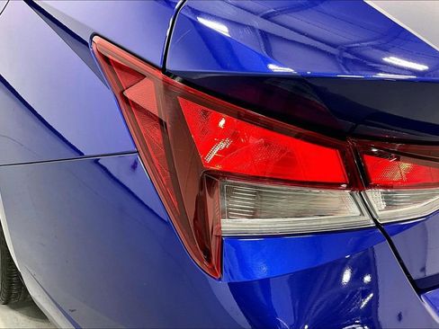 Used 2023 Hyundai Elantra SEL w/ Convenience Package image 37