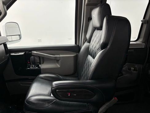 Used 2021 GMC Savana 2500 w/ Enhanced Convenience Package RWD image 42