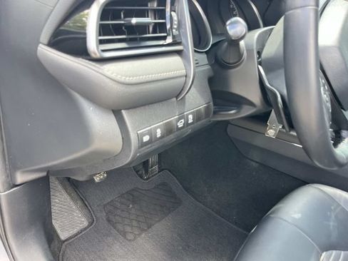 Used 2021 Toyota Camry SE FWD image 33