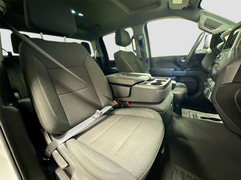 Used 2025 Chevrolet Silverado 2500 Custom w/ Custom Value Package image 25