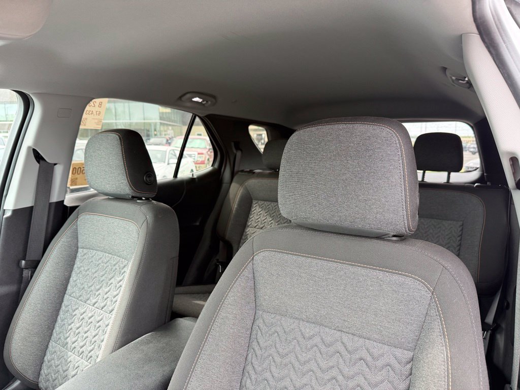 Used 2023 Chevrolet Equinox LT FWD image 23