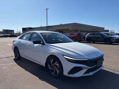 Certified 2025 Hyundai Elantra Sport image 1