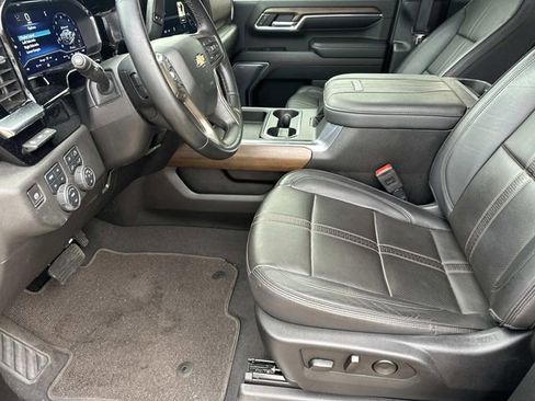 Used 2024 Chevrolet Silverado 2500 High Country w/ High Country Premium Package image 20