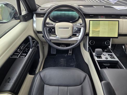 Used 2023 Land Rover Range Rover SE AWD/4WD image 13