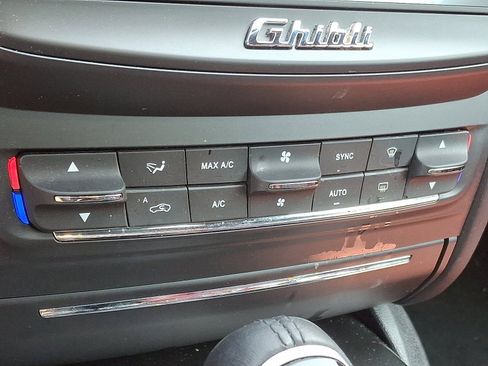 Used 2018 Maserati Ghibli S GranLusso image 15