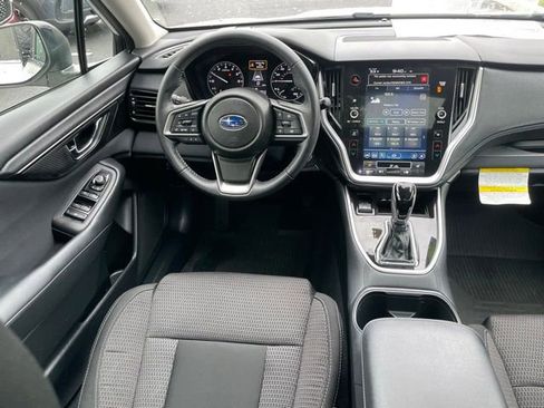 Used 2023 Subaru Outback Premium image 9