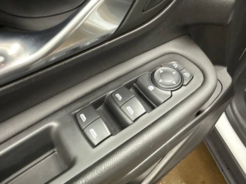 Used 2024 GMC Terrain SLE w/ Driver Convenience Package AWD/4WD image 21