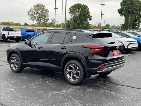 New 2026 Chevrolet Trax LT w/ Driver Confidence Package image 3