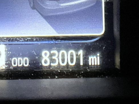 Used 2015 Toyota Camry SE w/ Moonroof Package FWD image 14